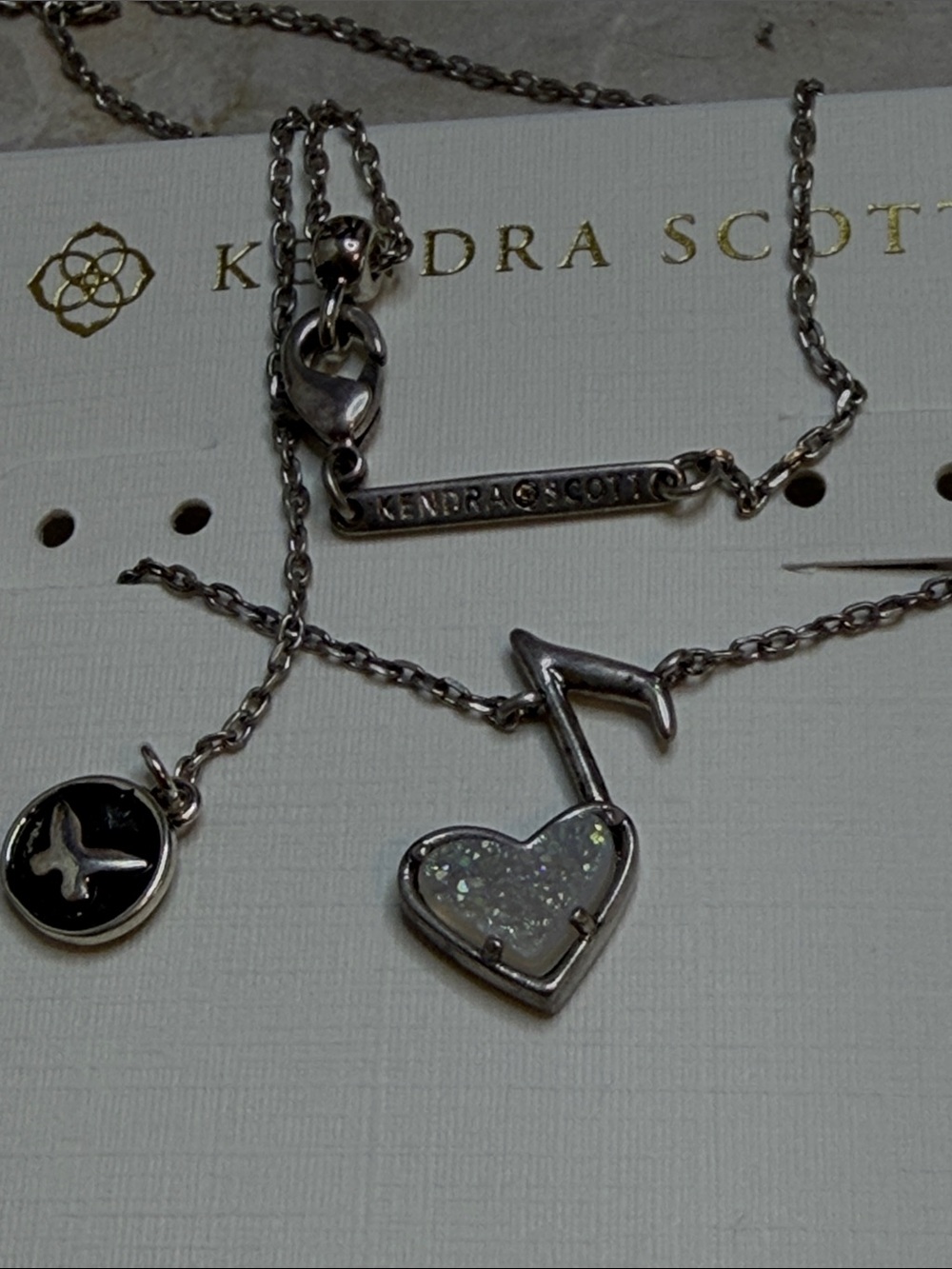 Dolly Parton x Kendra Scott Vintage Silver Ari Heart Music note necklace - Picture 2 of 3